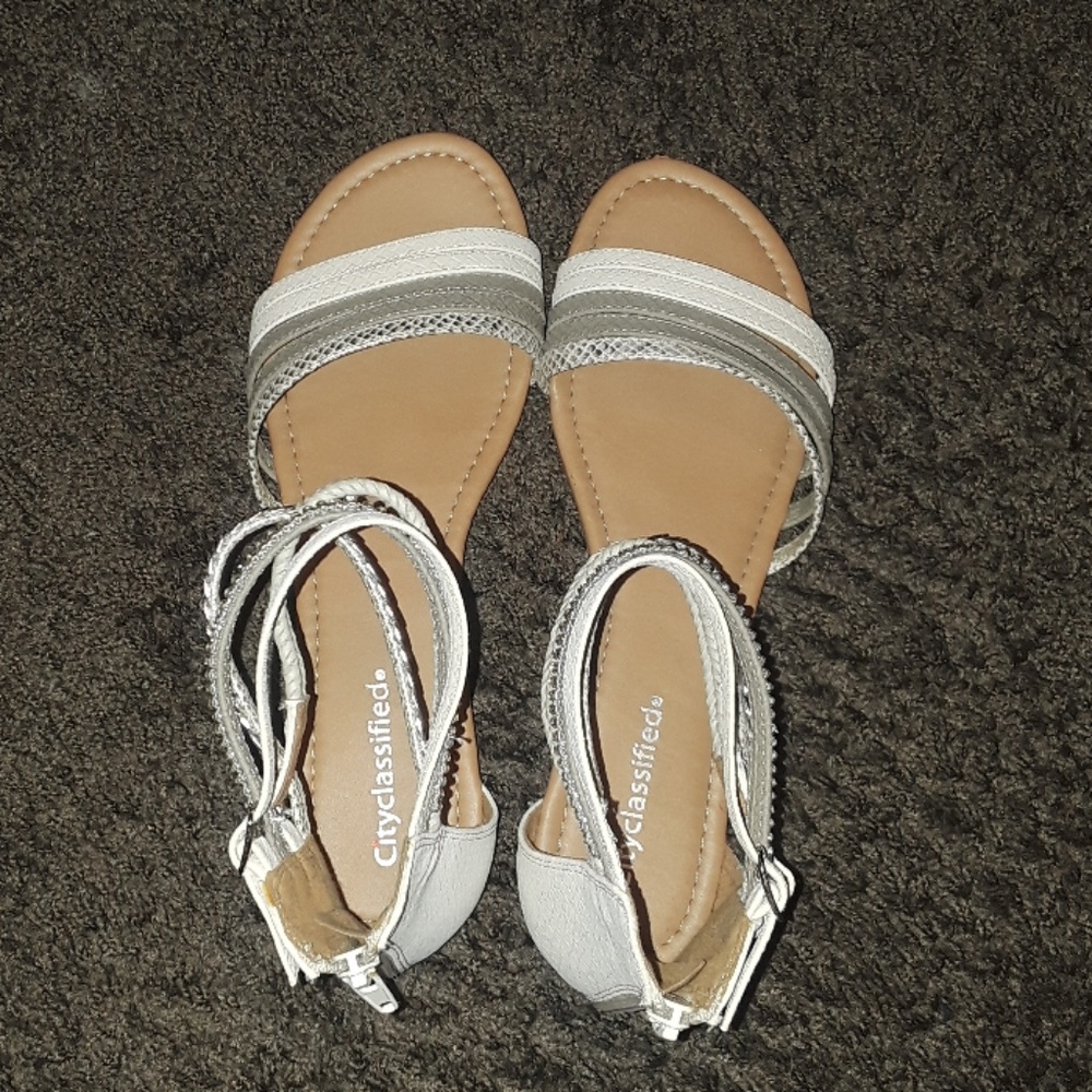 Strapped sandals